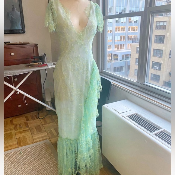 CUSTOM ONE OF A KIND FREDERICK ANDERSON GOWN - Picture 2 of 9